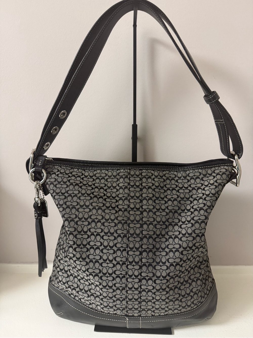 Vintage Coach Black and Gray Signature small C HoBo Shoulder Bag!